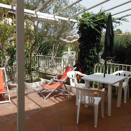 Vakantiehuis Maison Ilary Accogliente Casa Mare Cala Gonone